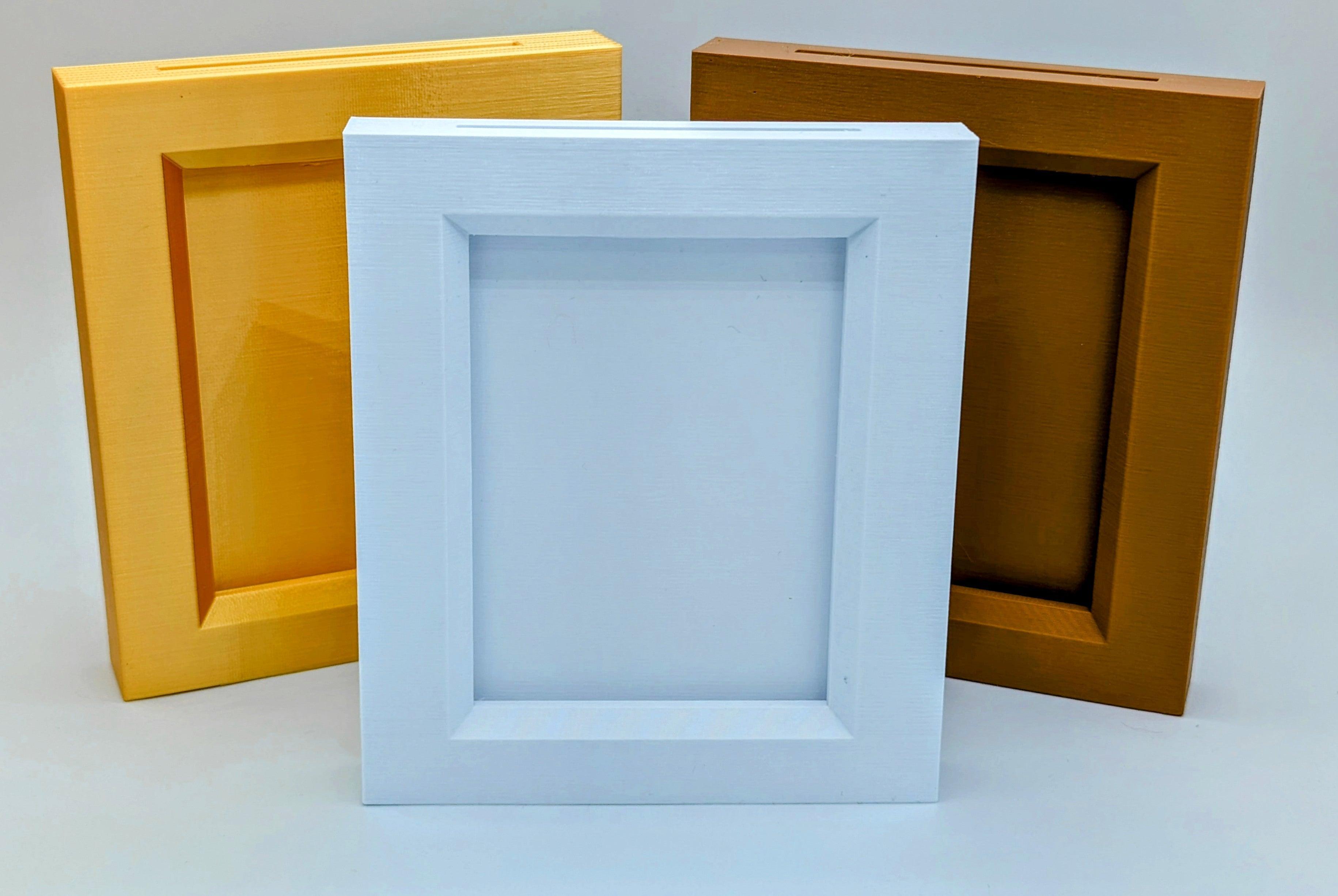 3D Printed Toploader Desktop Frame – Hit Box Sports Cards